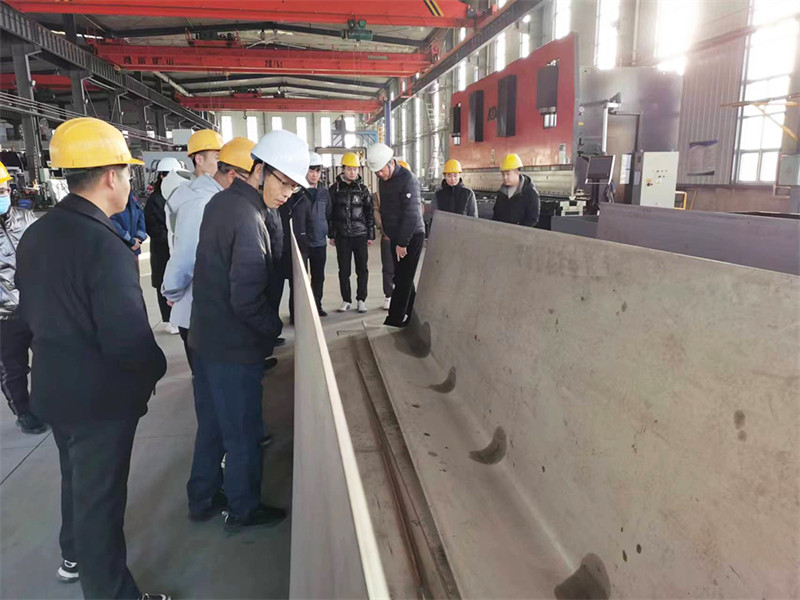 Hebei Rongfeng organized and carried out an internal training on production technology and installat NEWS 第2张